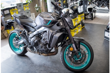 YAMAHA MT-09