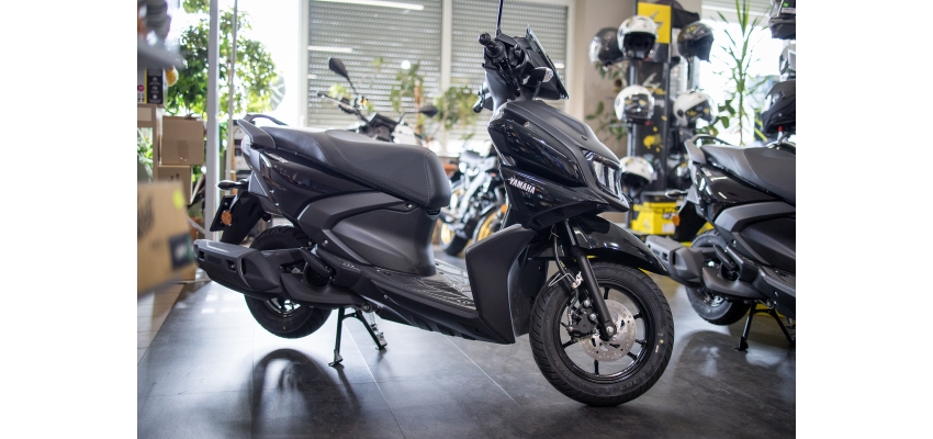 YAMAHA RayZR